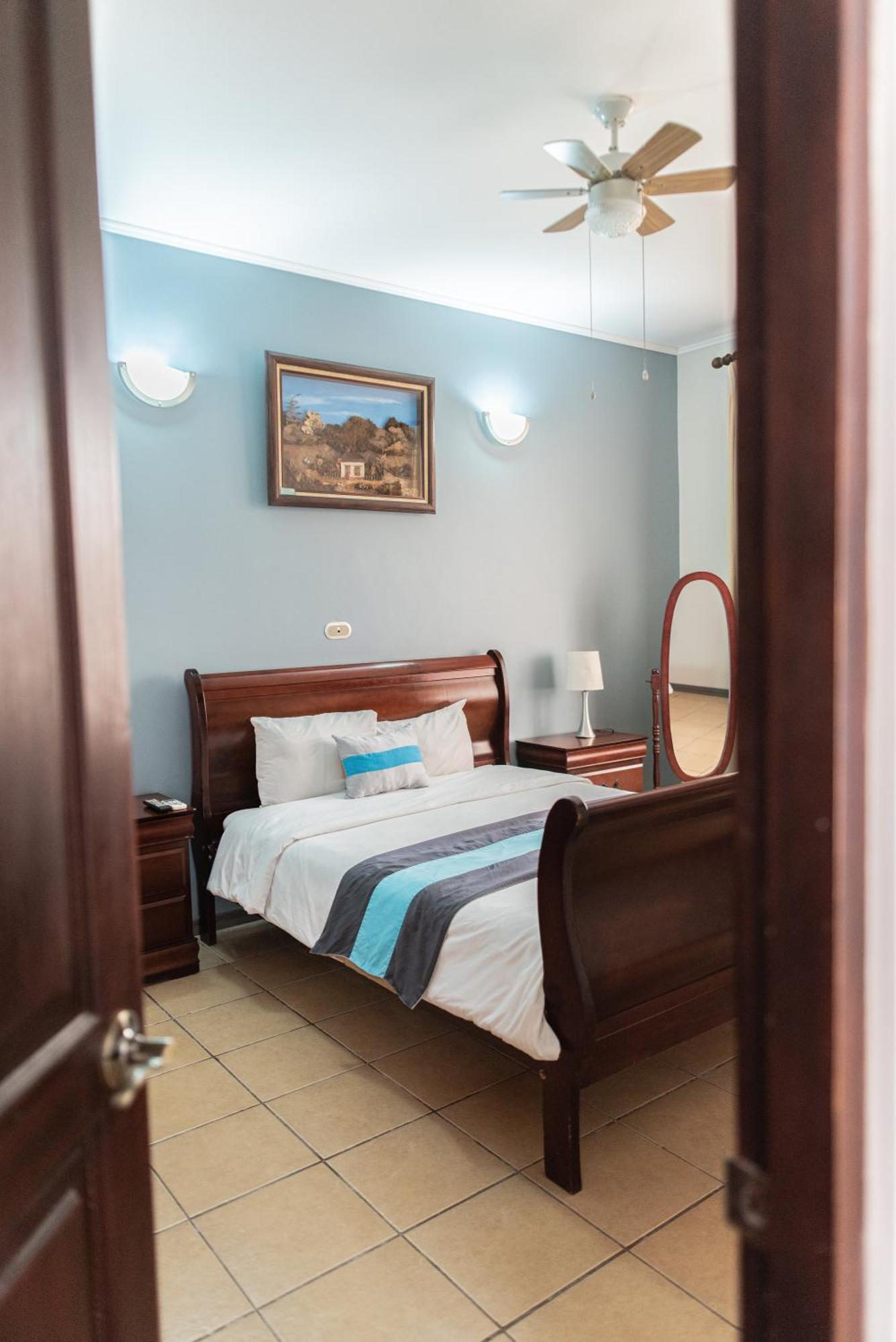 קרתגו Hotel Y Restaurante El Guarco מראה חיצוני תמונה