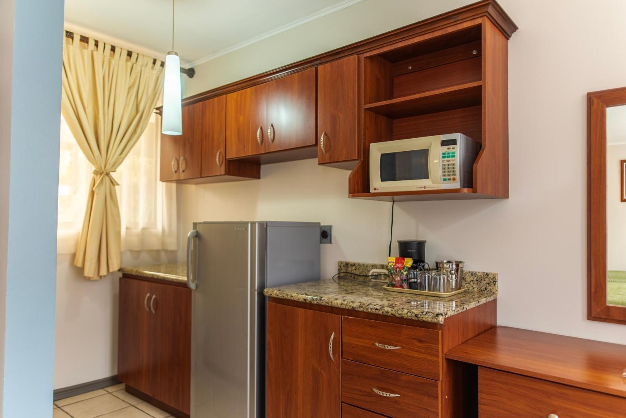 קרתגו Hotel Y Restaurante El Guarco מראה חיצוני תמונה
