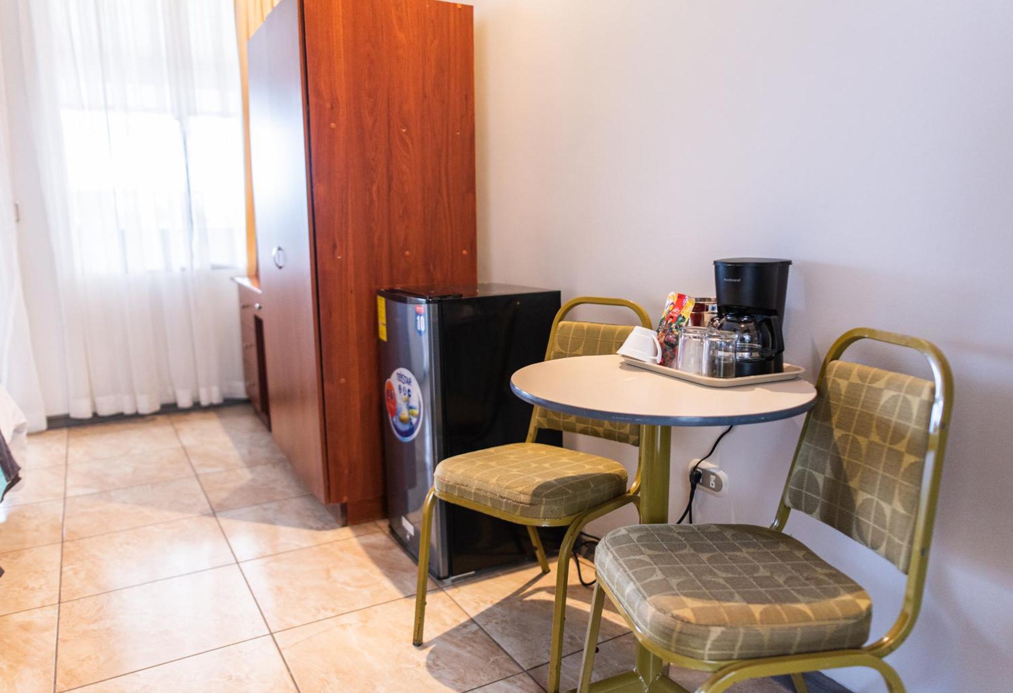 קרתגו Hotel Y Restaurante El Guarco מראה חיצוני תמונה