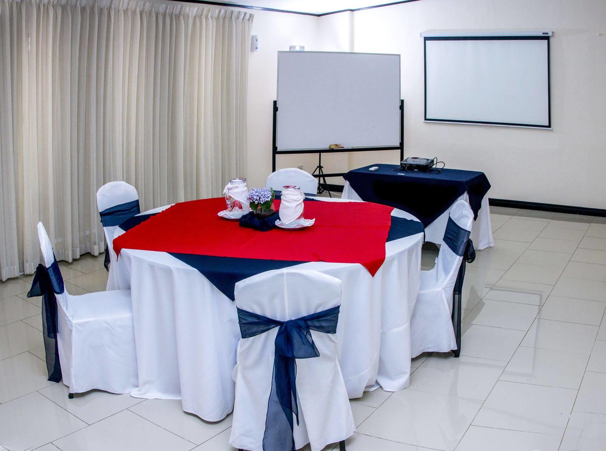 קרתגו Hotel Y Restaurante El Guarco מראה חיצוני תמונה